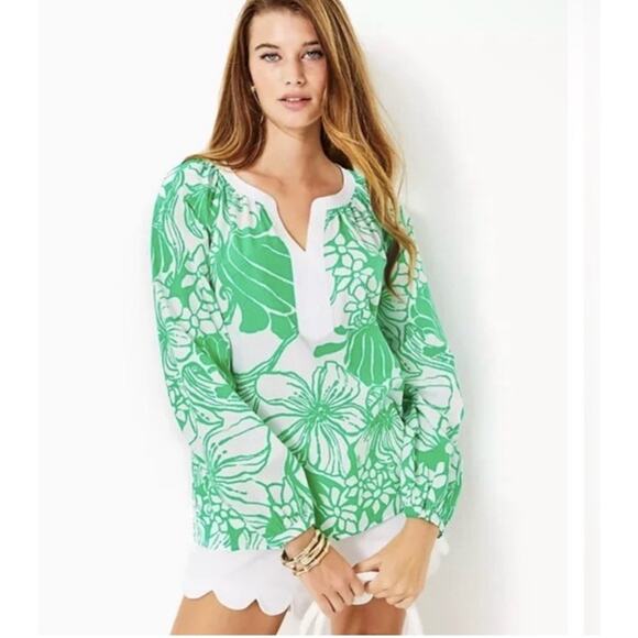 Lilly Pulitzer Tops - Lilly Pulitzer Camryn Tops ,Tunic in the Spearmint Green Kiss My Tulips XXS